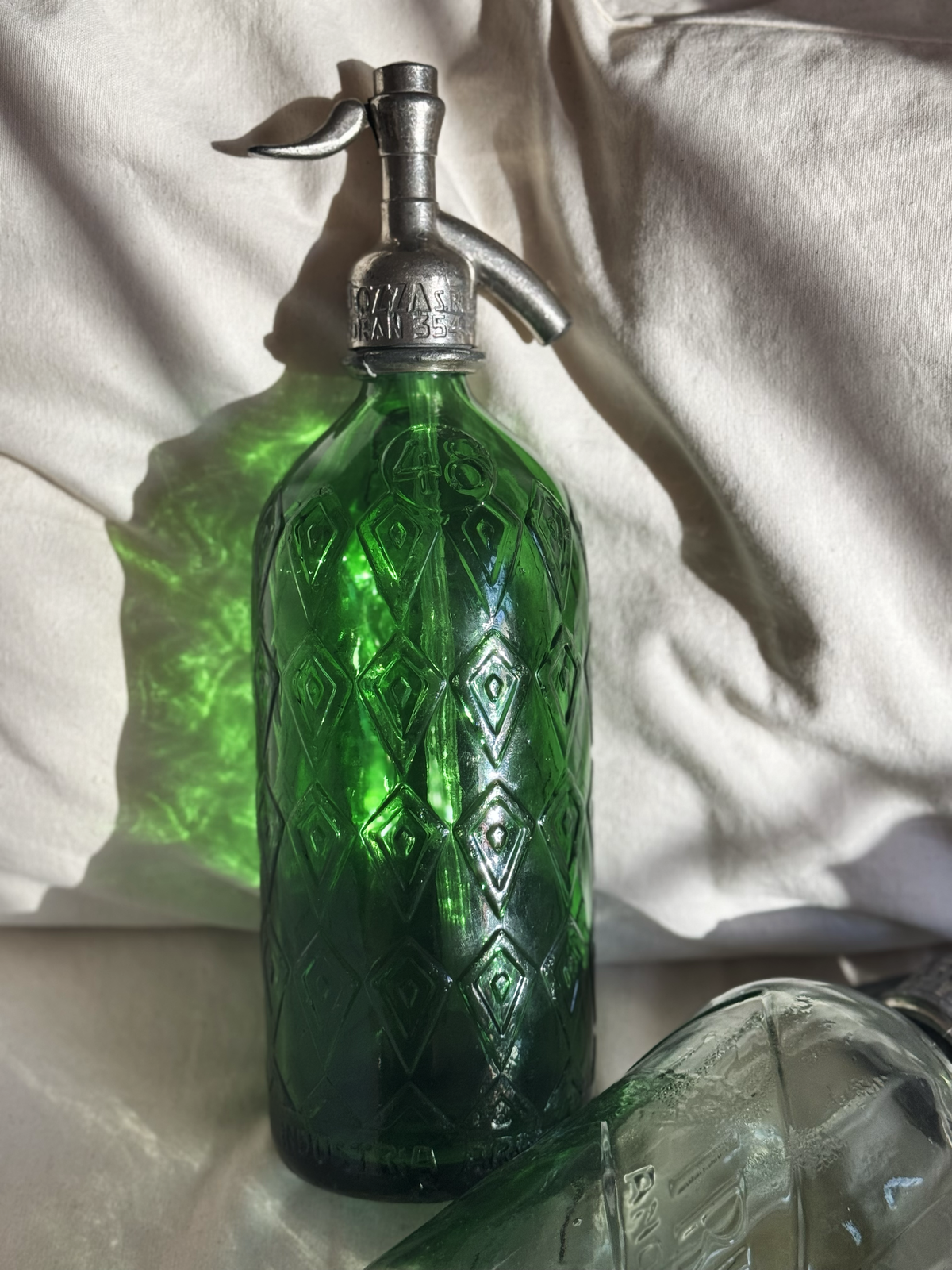 La Cristalina Emerald Vintage Argentine Seltzer Bottle, 800 cc